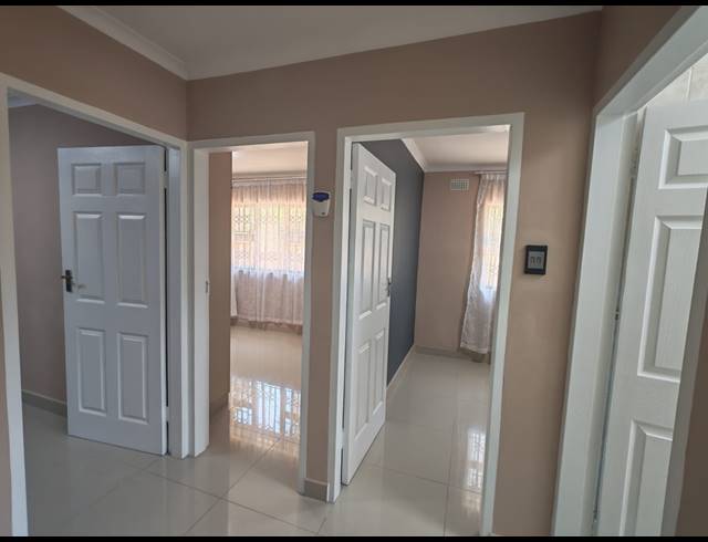 3 BEDROOM HOUSE FOR SALE IN FLAMINGO HEIGHTS